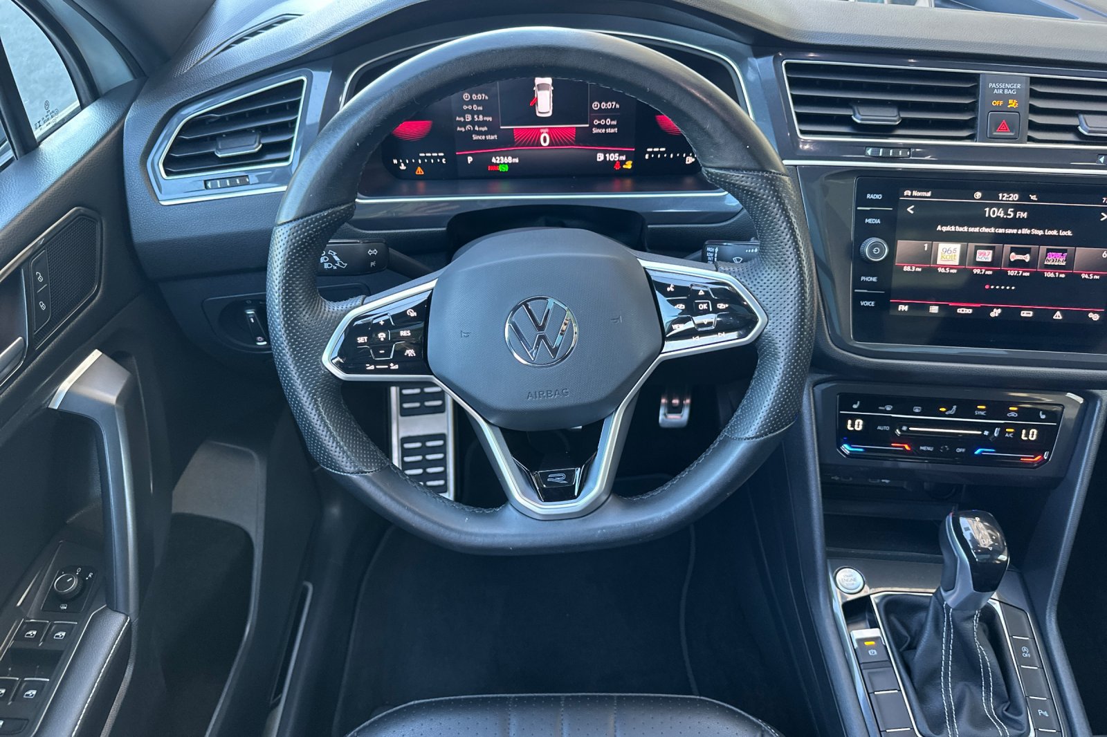 Used 2023 Volkswagen Tiguan SE R-Line AWD/4WD image 14