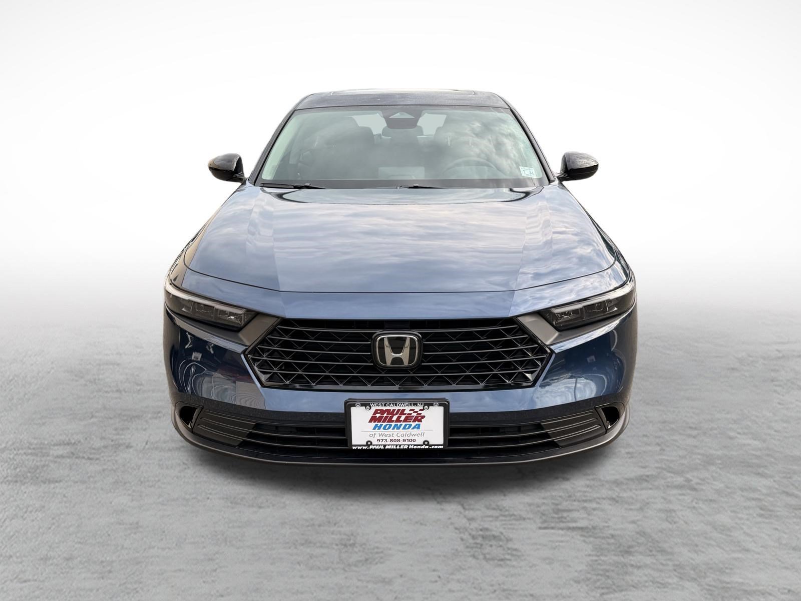 Certified 2025 Honda Accord SE image 2