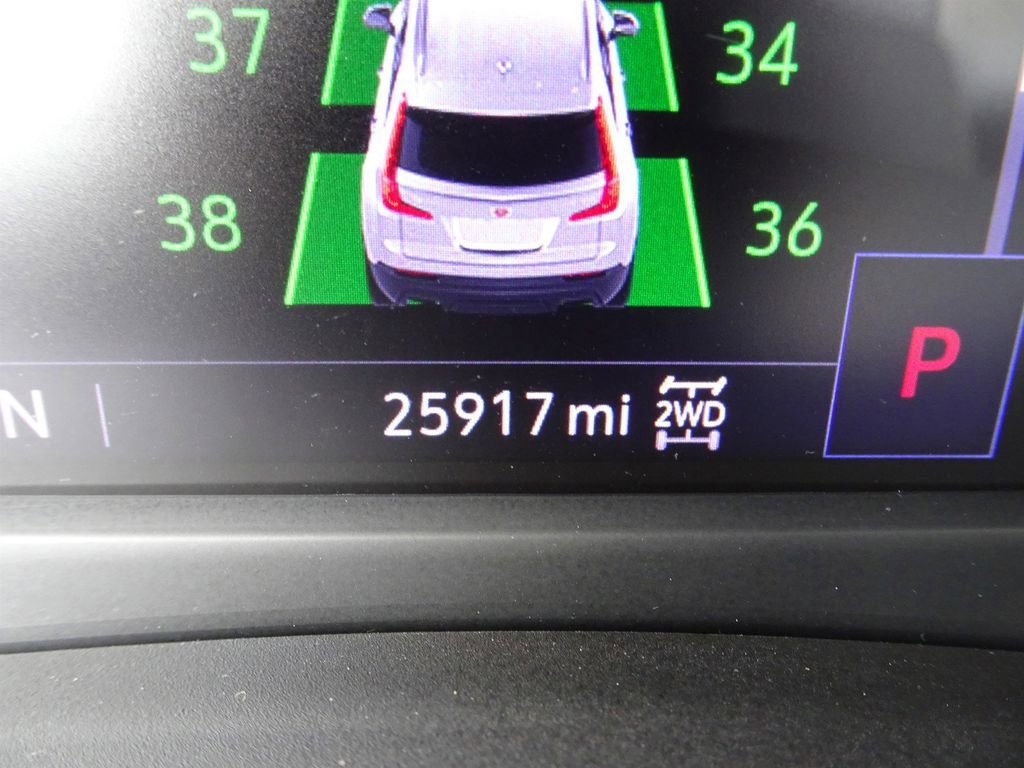 Certified 2023 Cadillac XT4 Luxury w/ Cold Weather Package image 21