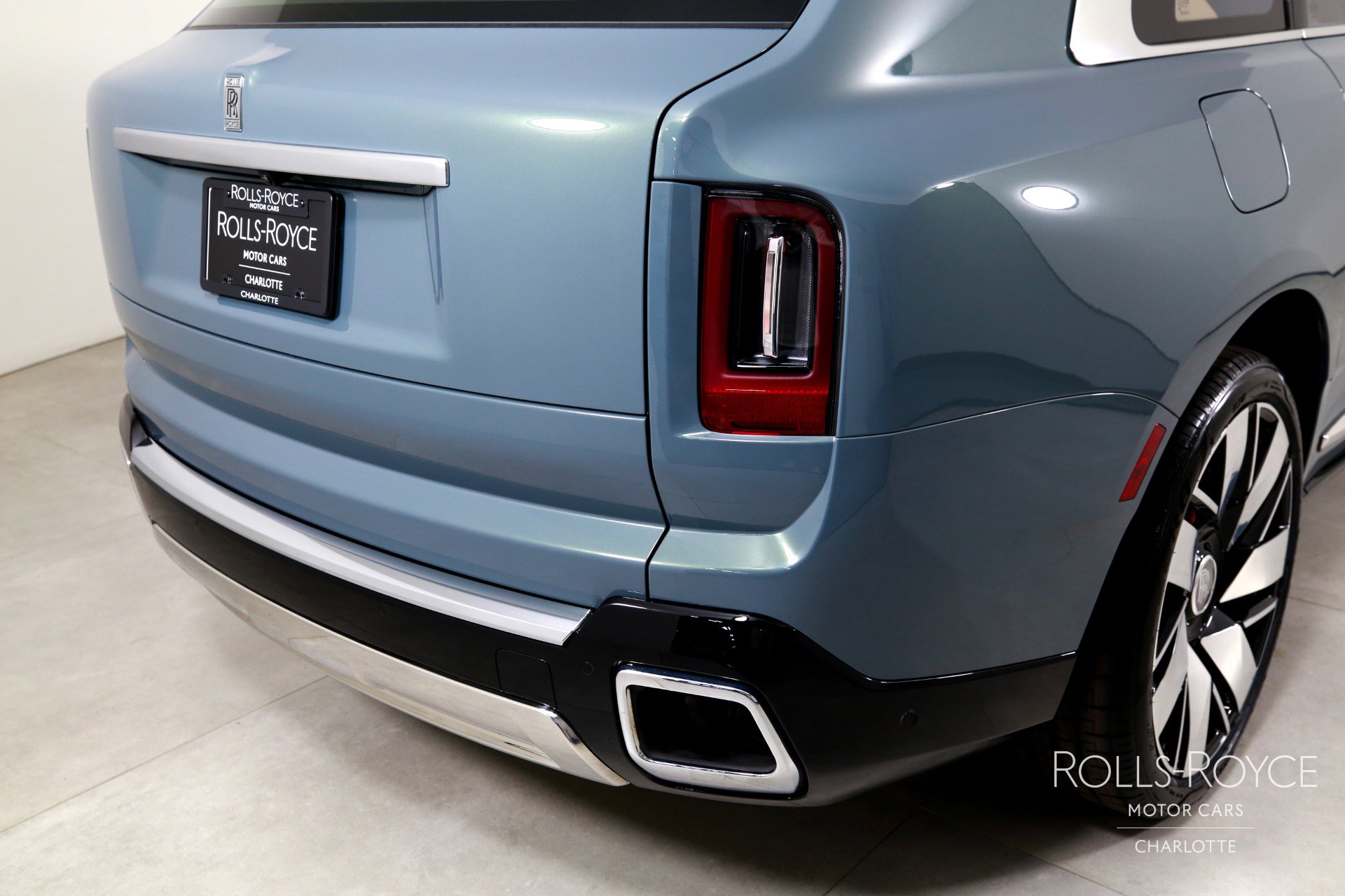 Certified 2025 Rolls-Royce Cullinan image 50