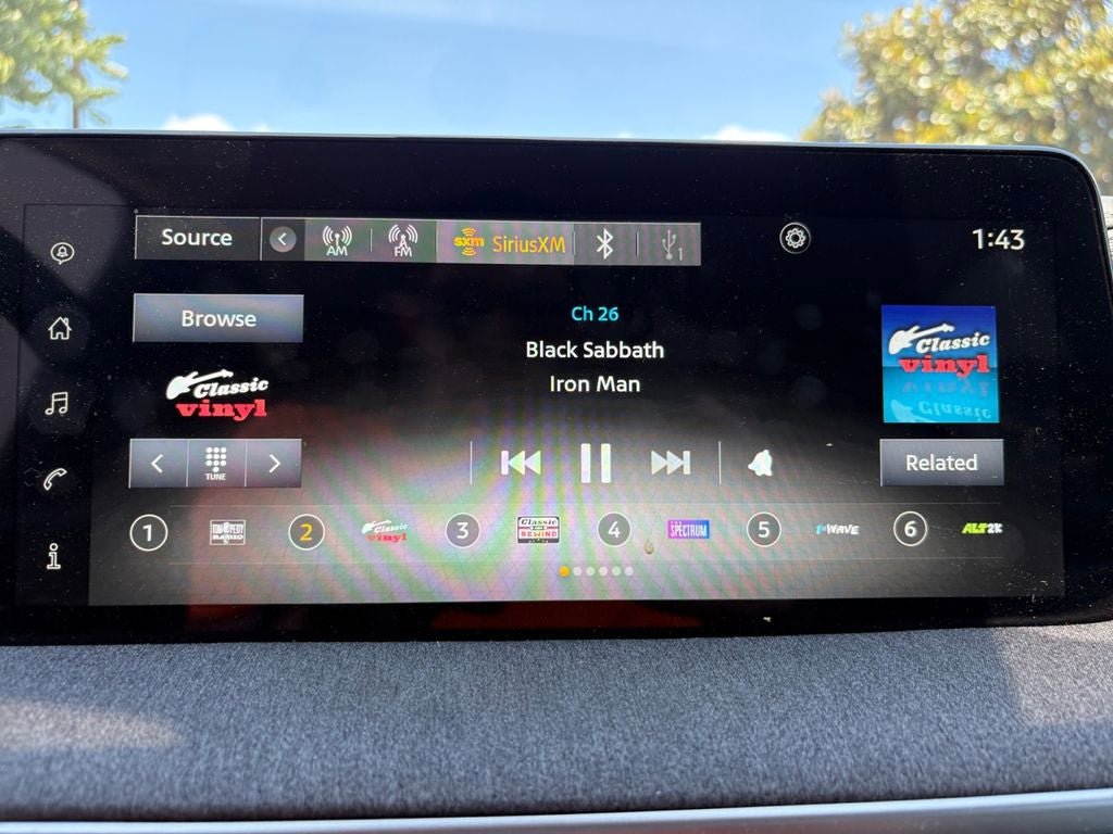 Used 2025 Nissan Kicks SV FWD image 17