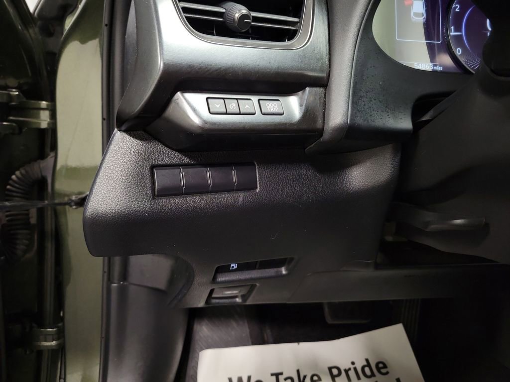 Used 2019 Lexus UX 200 w/ Premium Package image 22