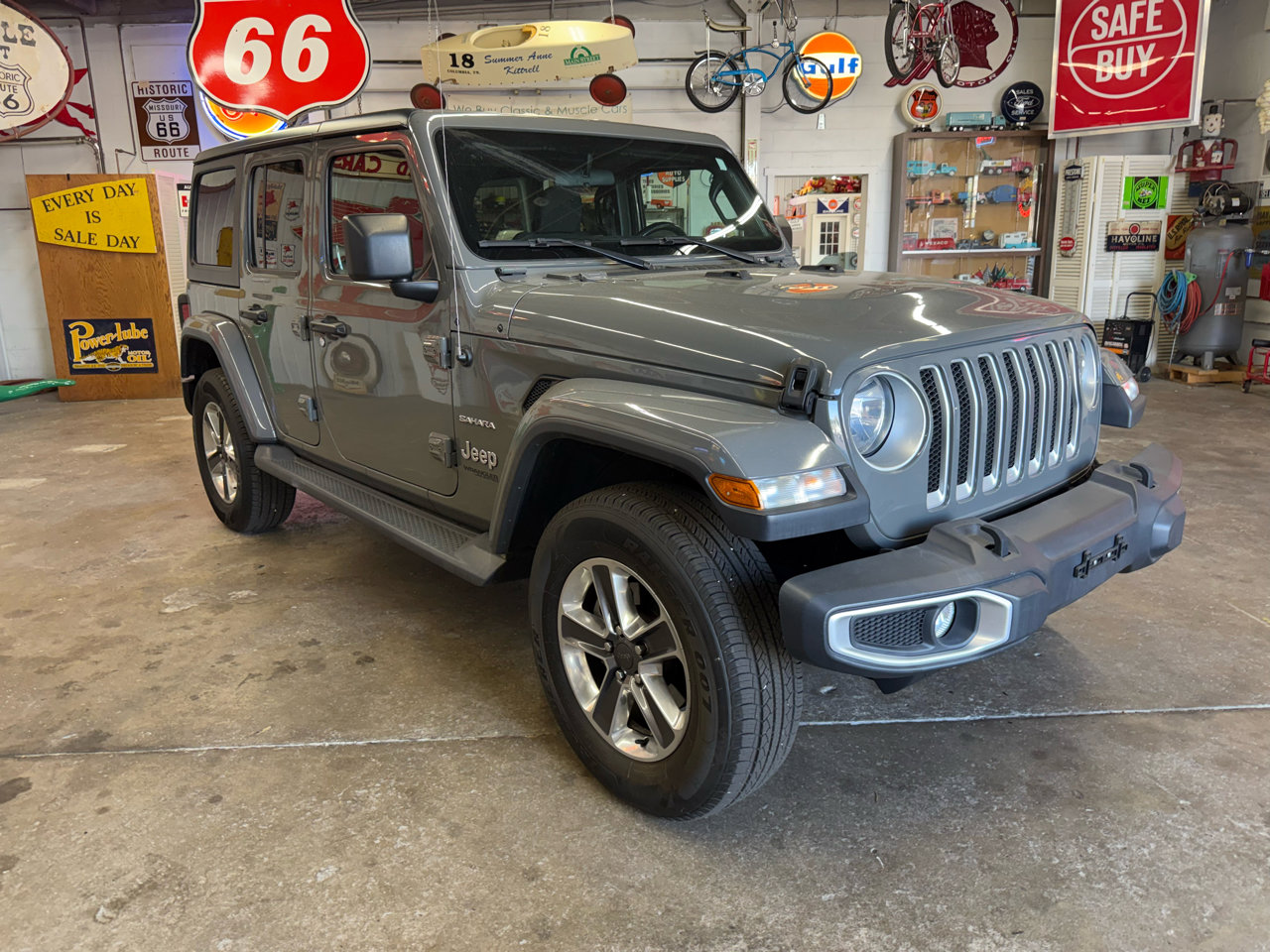 Used 2020 Jeep Wrangler Unlimited Sahara image 7