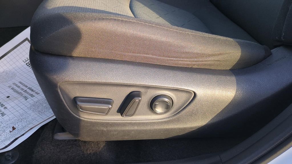 Used 2024 Toyota RAV4 XLE image 18