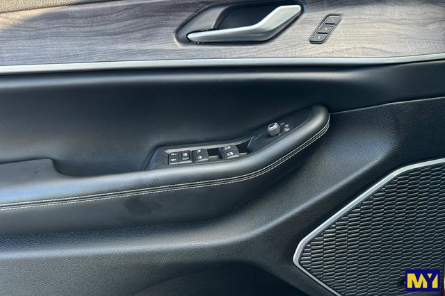 Used 2024 Jeep Grand Cherokee Limited 4xe image 11