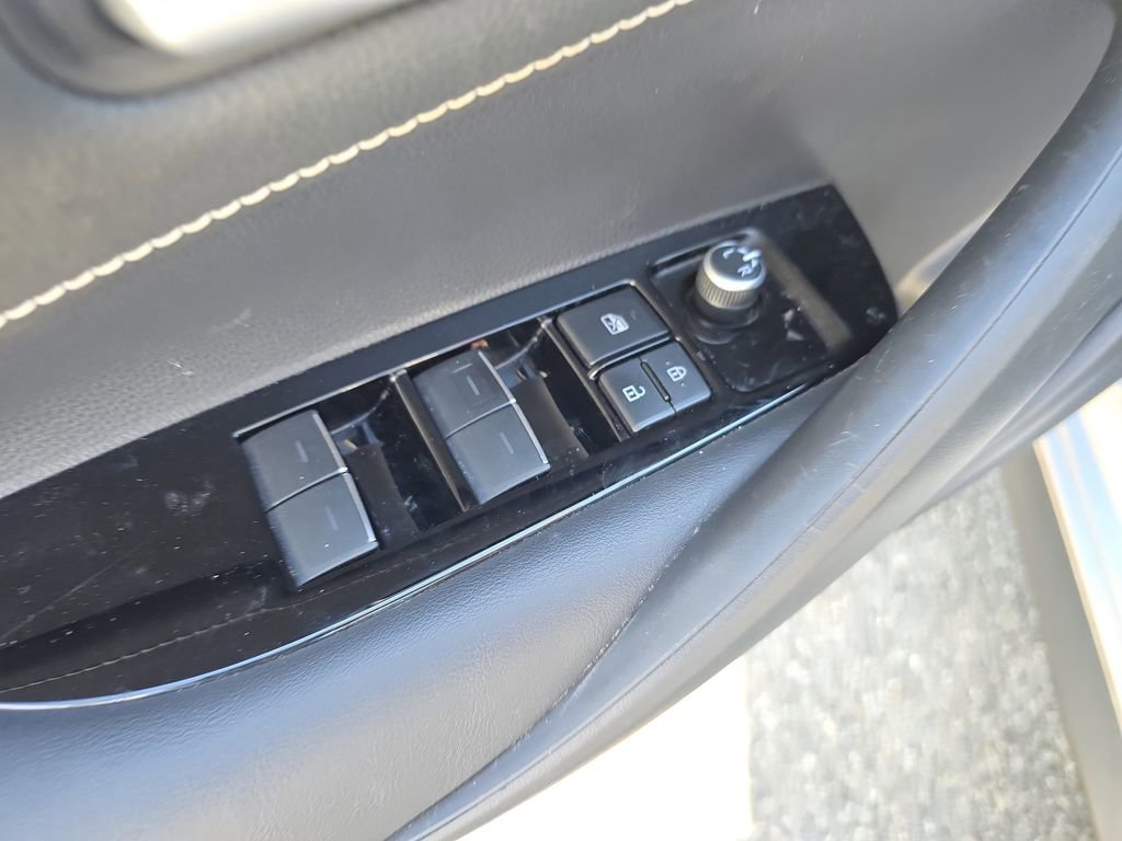 Used 2020 Toyota Corolla SE image 14