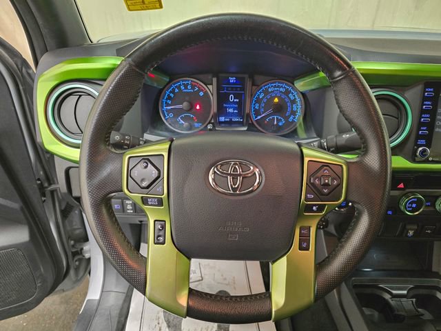 Used 2020 Toyota Tacoma TRD Off-Road image 16
