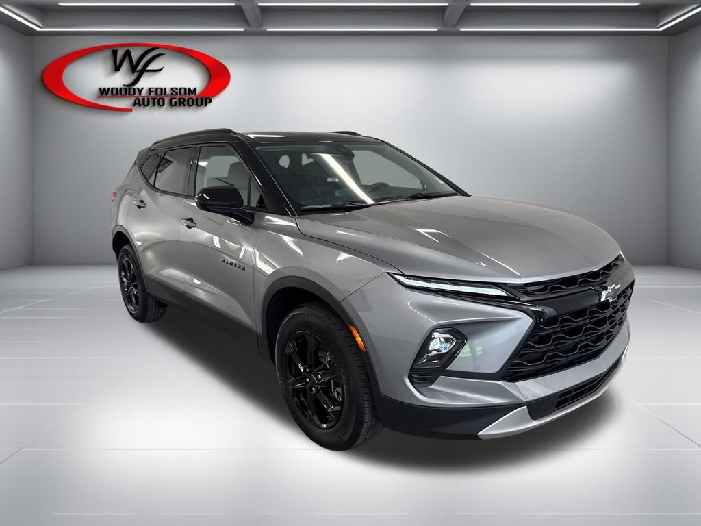 New 2026 Chevrolet Blazer LT w/ Midnight/Sport Edition FWD image 3