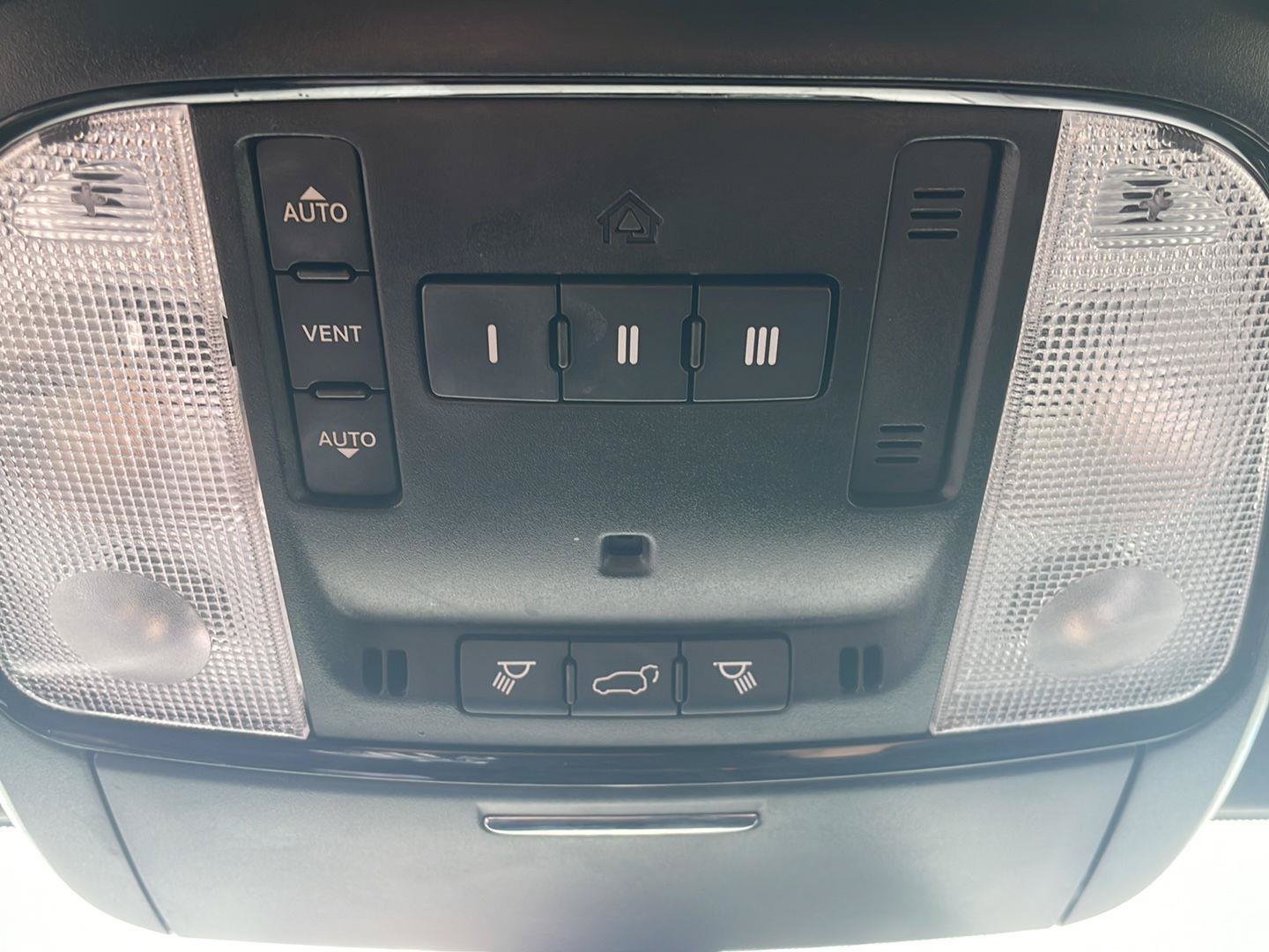 Used 2023 Dodge Durango R/T AWD/4WD image 23