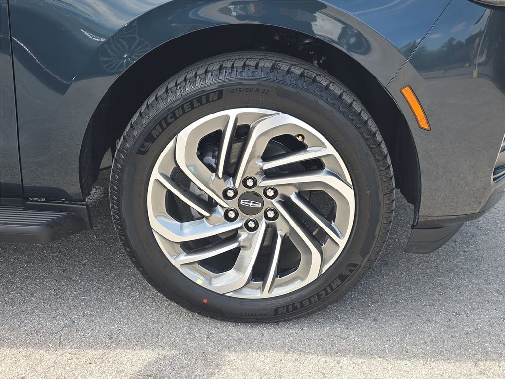 New 2026 Lincoln Navigator Premiere AWD/4WD image 26