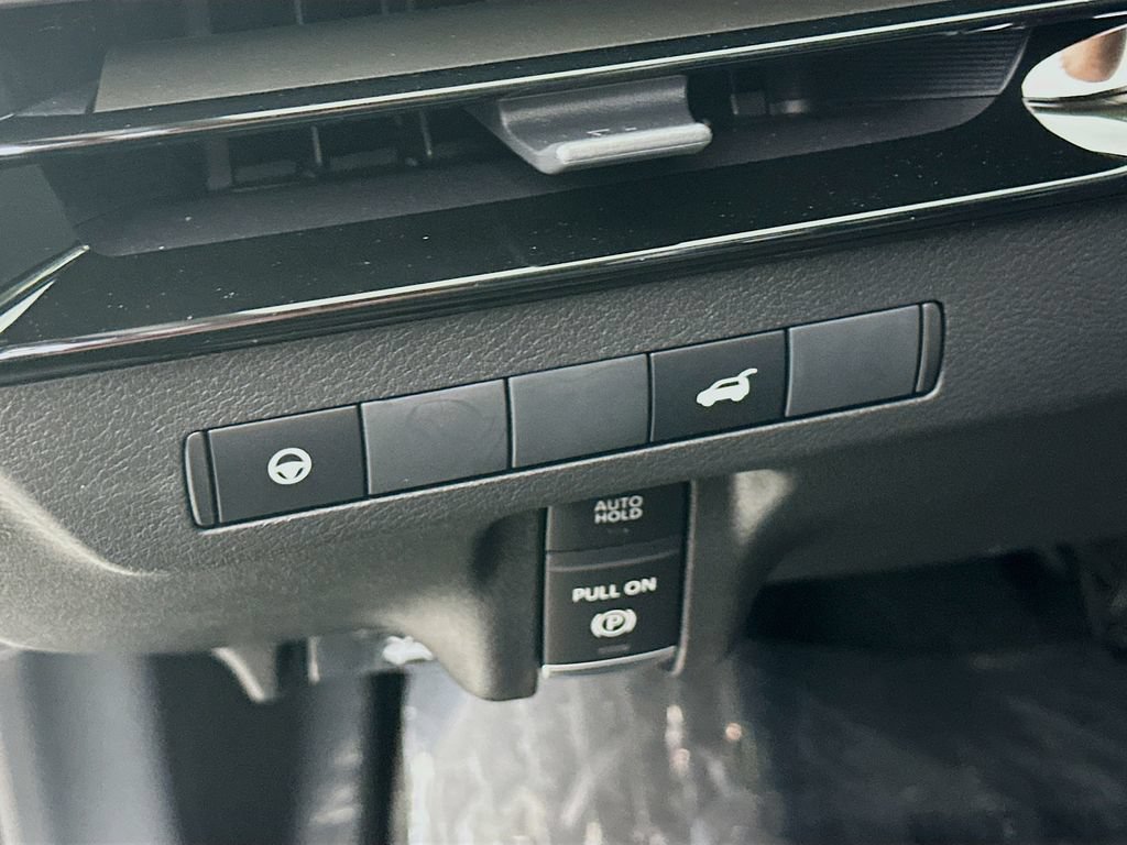 New 2026 Nissan Murano SV AWD/4WD image 15