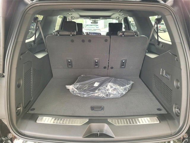 New 2025 Chevrolet Suburban Premier image 22