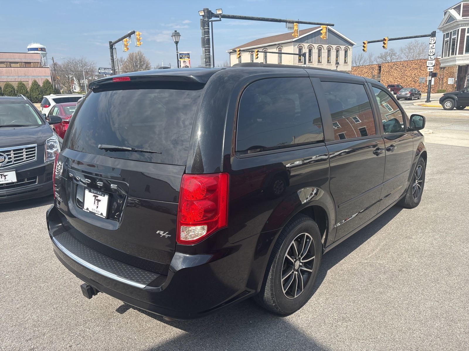 Used 2015 Dodge Grand Caravan R/T w/ Driver Convenience Group FWD image 5