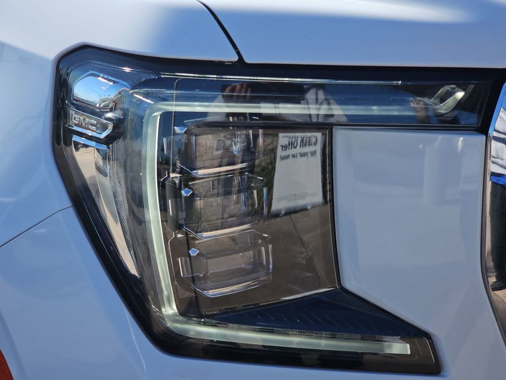 Used 2024 GMC Yukon XL SLT image 36