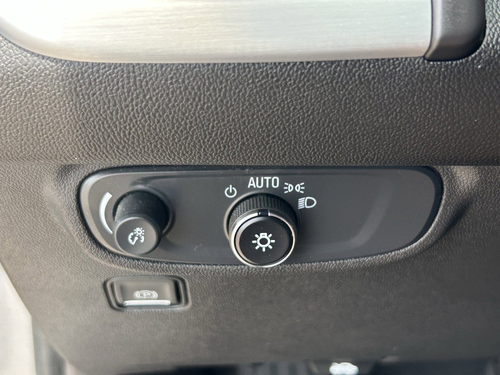 Certified 2024 GMC Terrain SLE FWD image 28