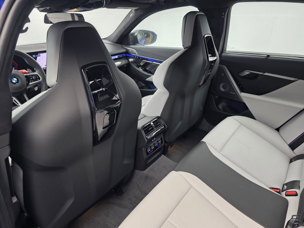 New 2027 BMW M5 w/ Carbon Package AWD/4WD image 12