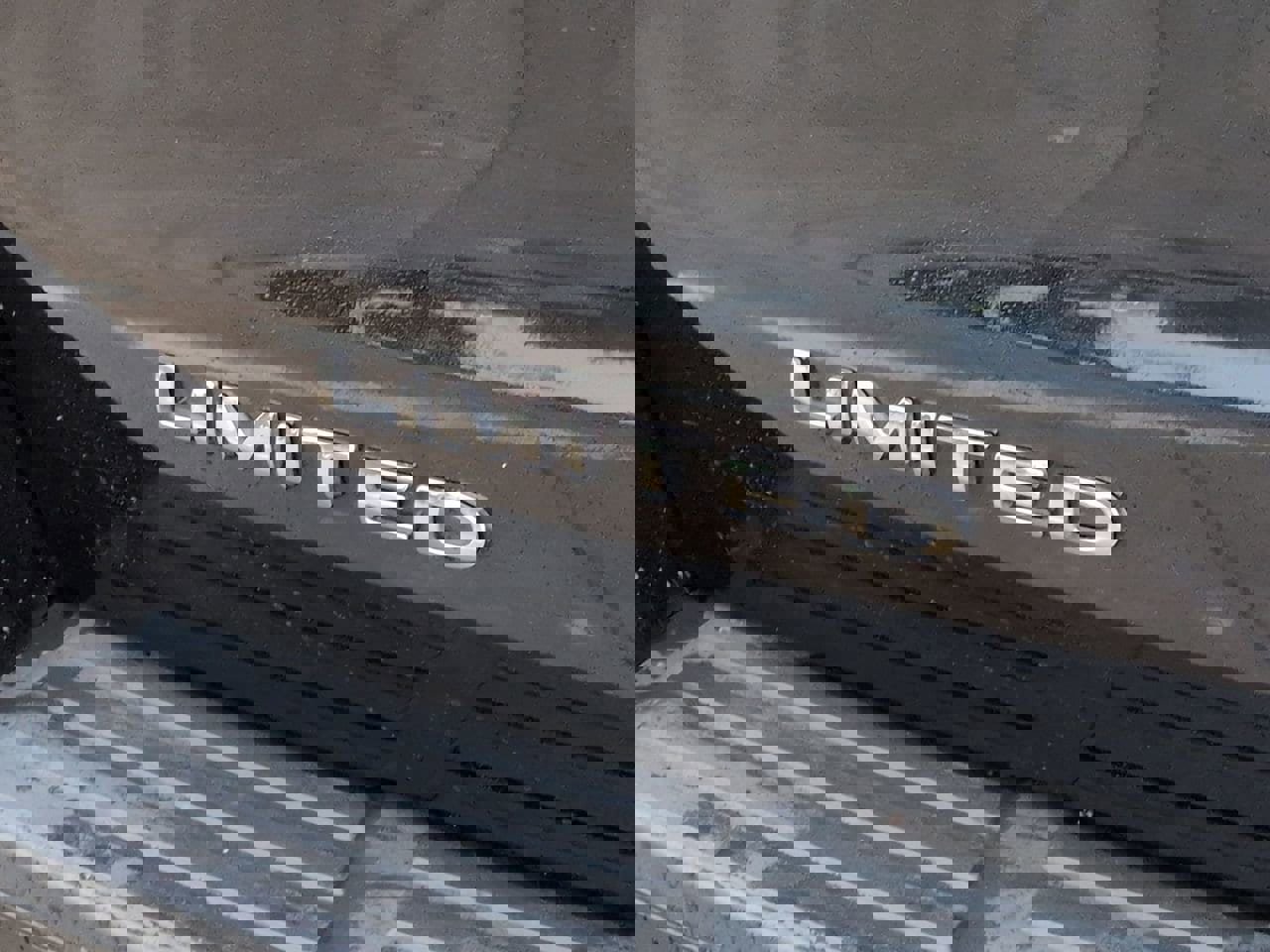 Used 2024 Ford Expedition Max Limited image 8