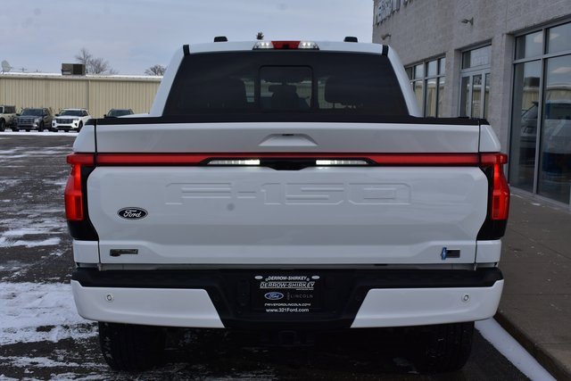 Used 2024 Ford F150 Lightning Lariat image 5