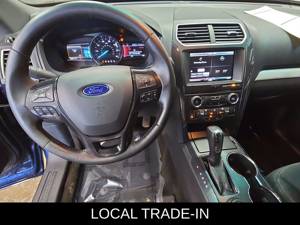 Used 2016 Ford Explorer XLT w/ Equipment Group 201A AWD/4WD image 17