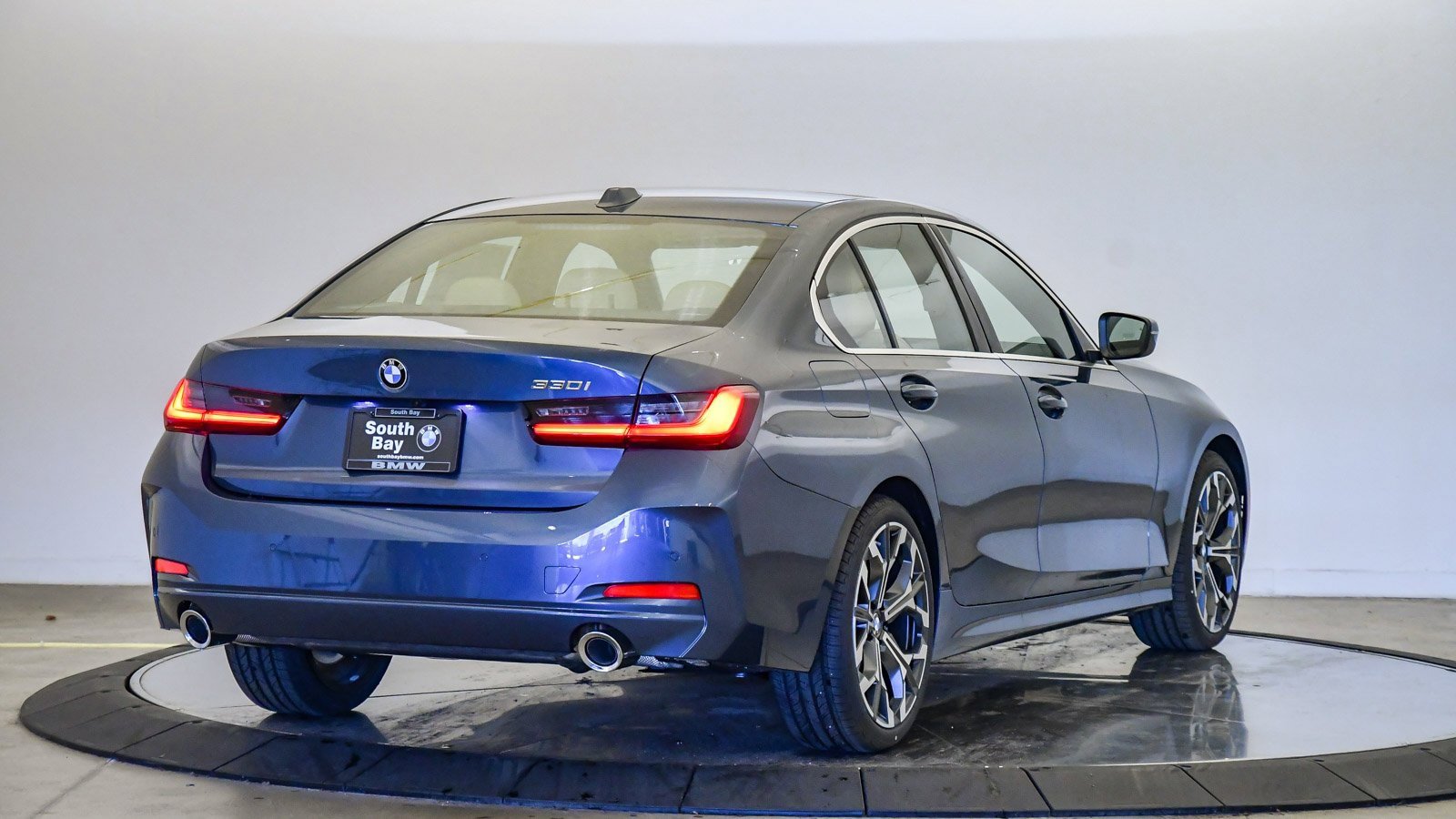 New 2026 BMW 330i Sedan w/ Premium Package image 5