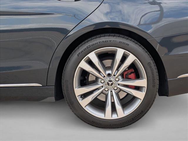 Used 2017 Mercedes-Benz S 550 Sedan image 25