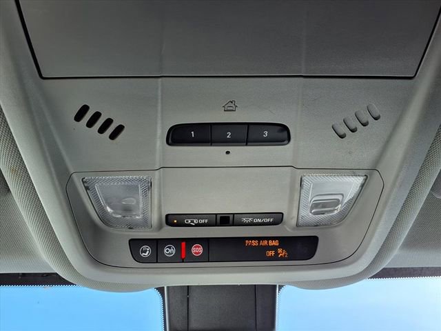 Used 2020 Chevrolet Equinox LT w/ Driver Convenience Package image 14