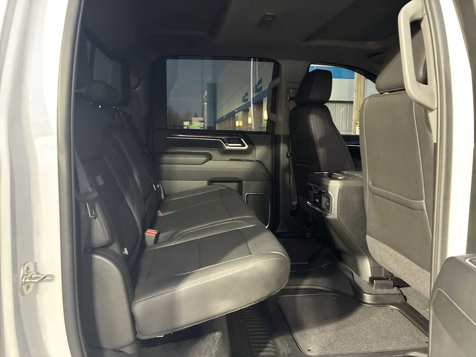 Used 2025 Chevrolet Silverado 3500 LTZ image 28