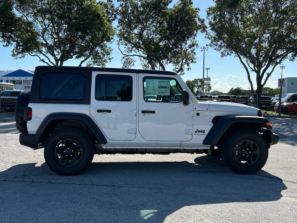 Used 2025 Jeep Wrangler Unlimited Sport AWD/4WD image 4