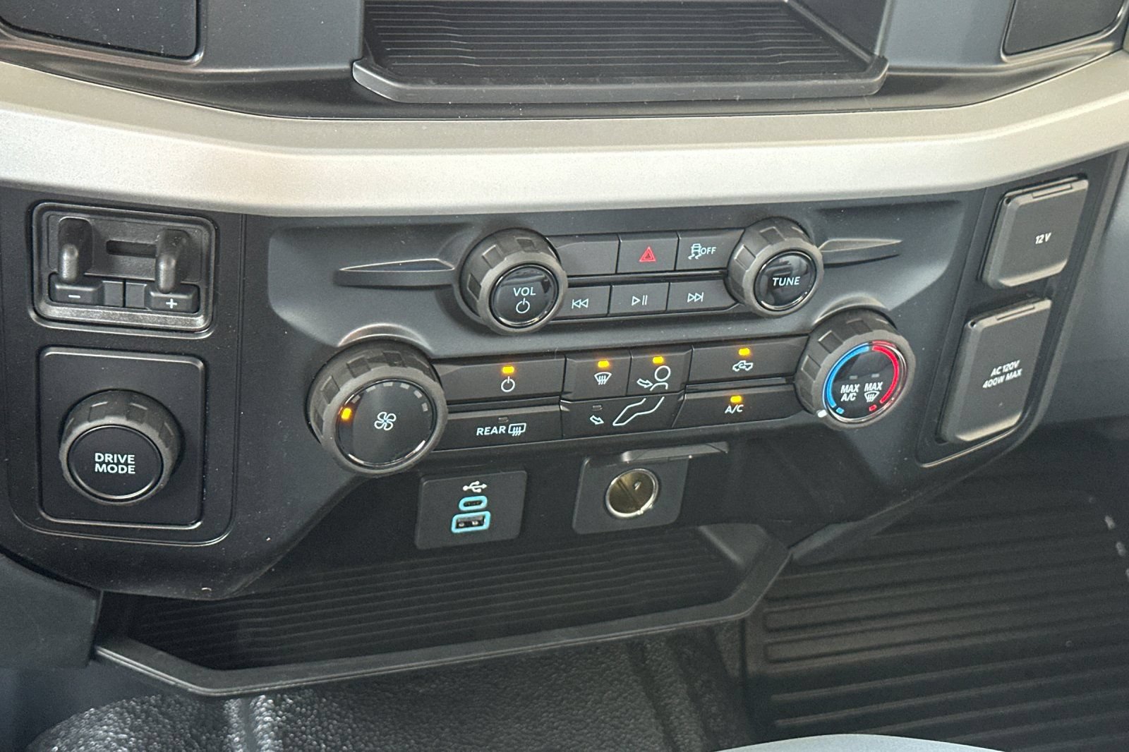 New 2026 Ford F450 XL w/ XL Chrome Package RWD image 18