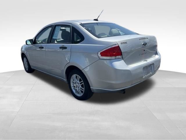 Used 2009 Ford Focus SE FWD image 5
