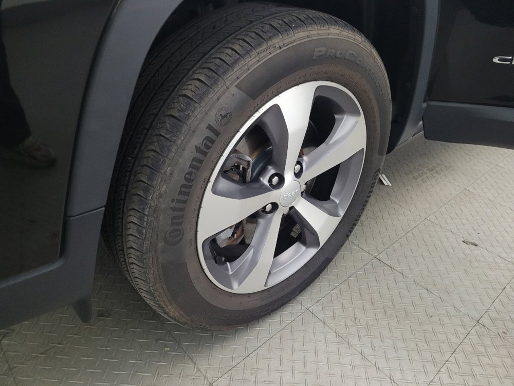 Used 2020 Jeep Cherokee Limited AWD/4WD image 31