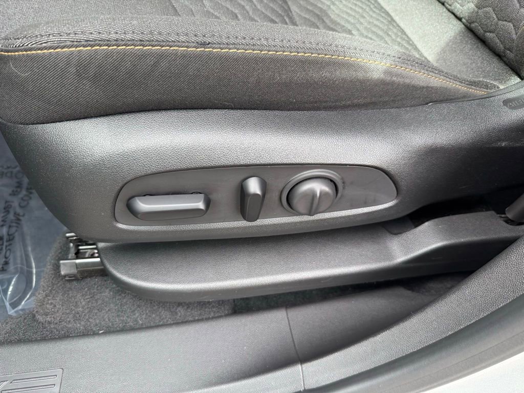 Used 2020 Chevrolet Equinox LT image 12