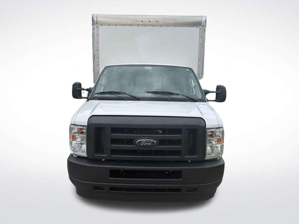 Used 2024 Ford E-450 and Econoline 450 Super Duty w/ Power Windows & Locks Group RWD image 3