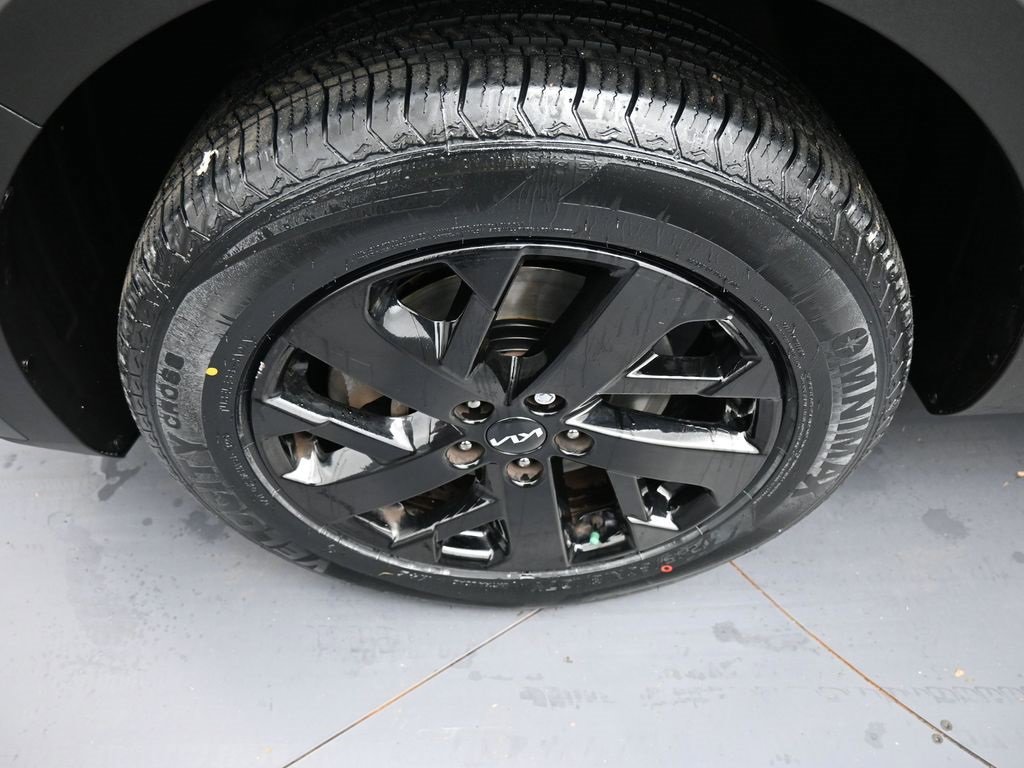 Certified 2023 Kia Sorento S w/ Panoramic Sunroof Package image 14