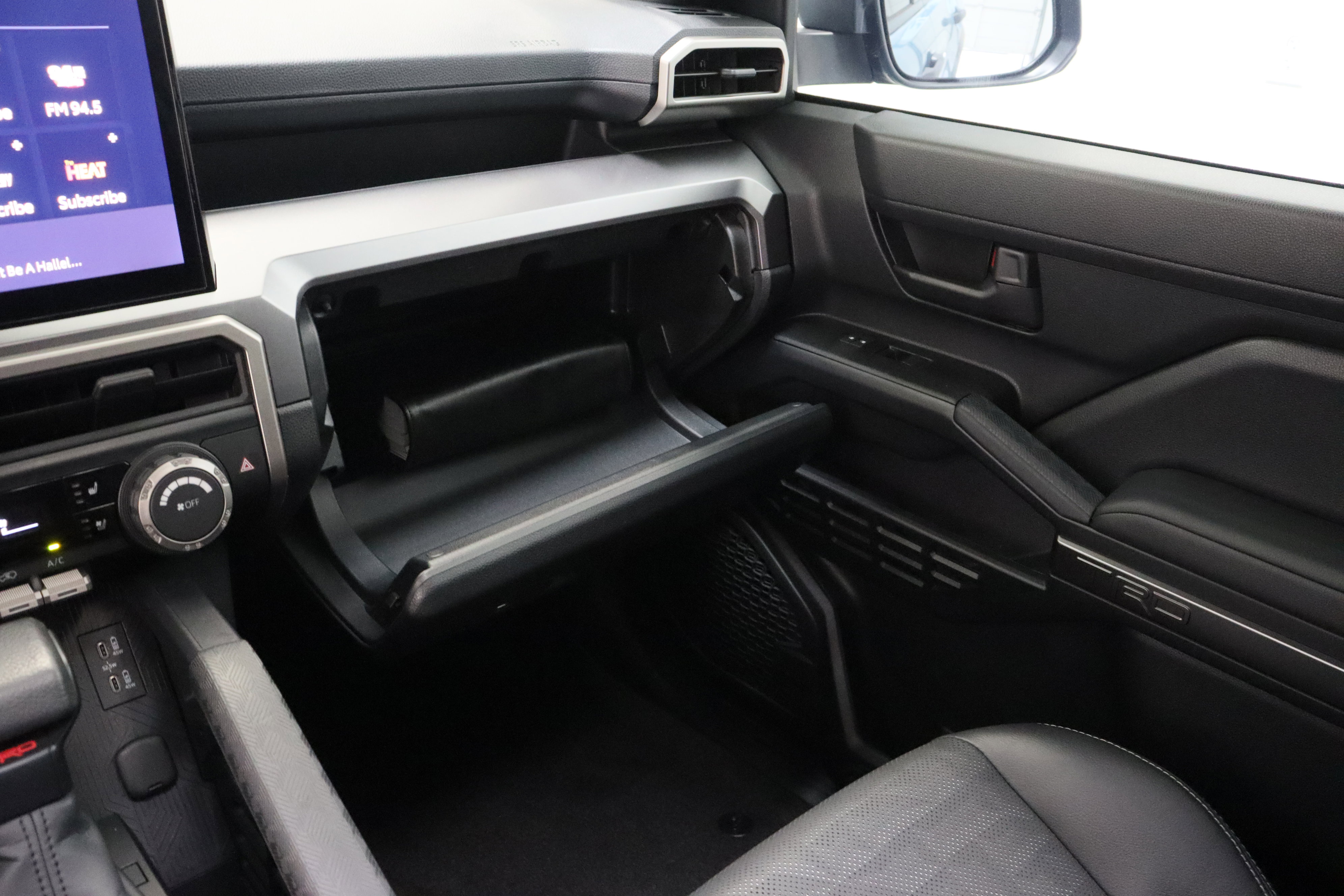 Certified 2025 Toyota 4Runner TRD Off-Road Premium w/ Tow Technology Package image 26