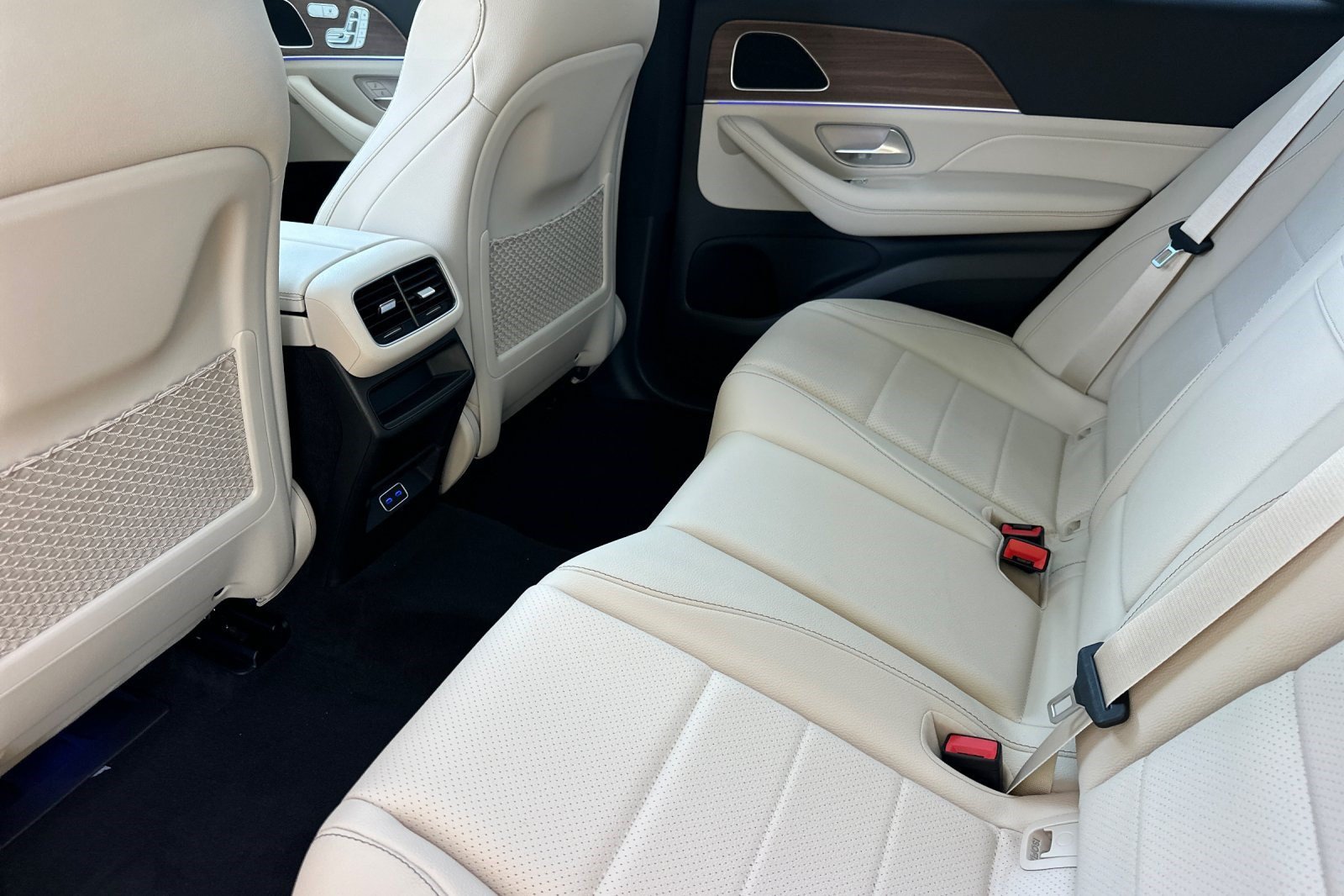 New 2026 Mercedes-Benz GLE 450e 4MATIC image 15