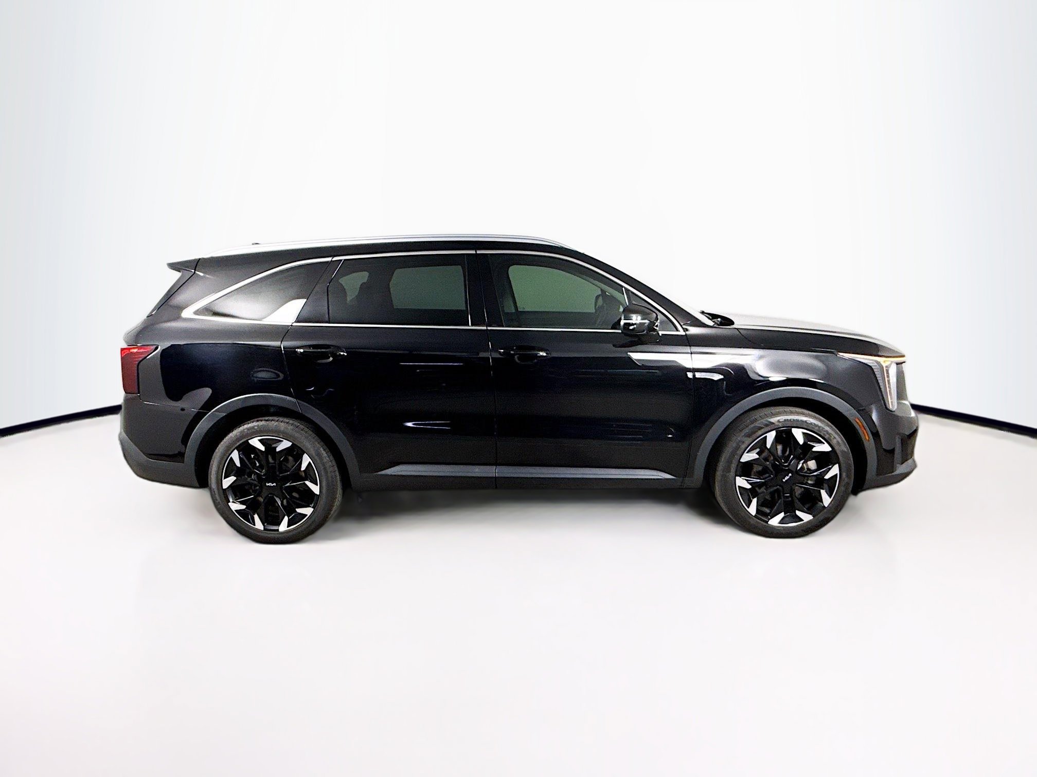 Used 2024 Kia Sorento EX w/ Panoramic Sunroof Package image 2