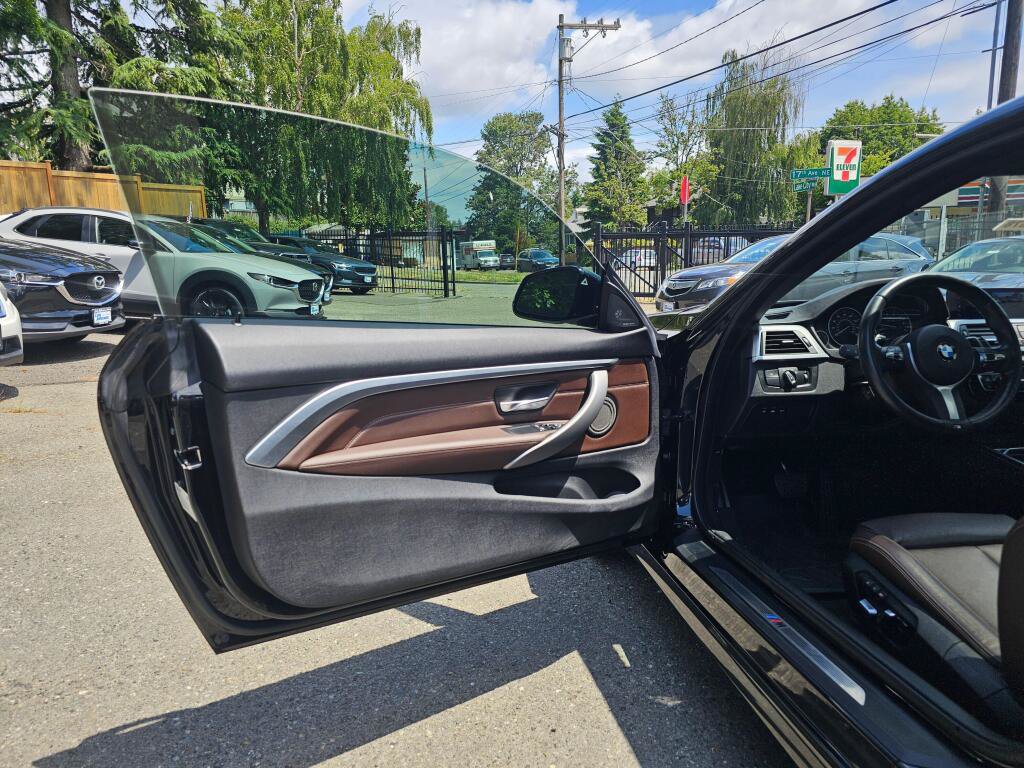 Used 2020 BMW 430i xDrive Coupe w/ M Sport Package AWD/4WD image 16