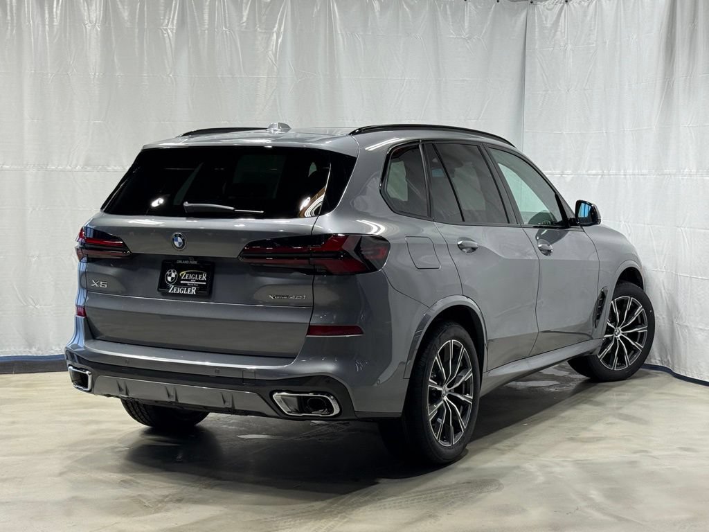 Used 2026 BMW X5 xDrive40i w/ M Sport Package AWD/4WD image 4