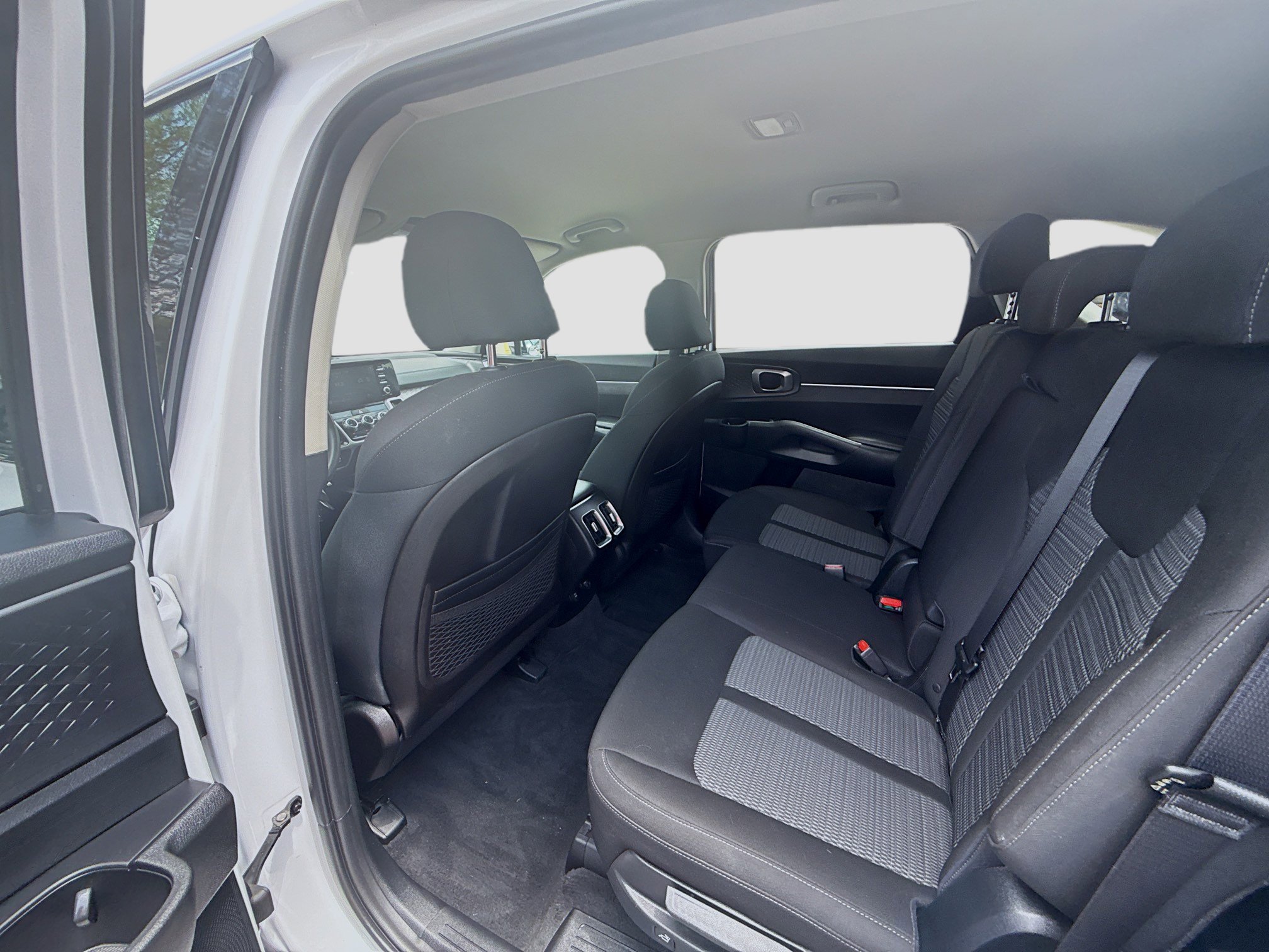 Used 2021 Kia Sorento LX FWD image 24