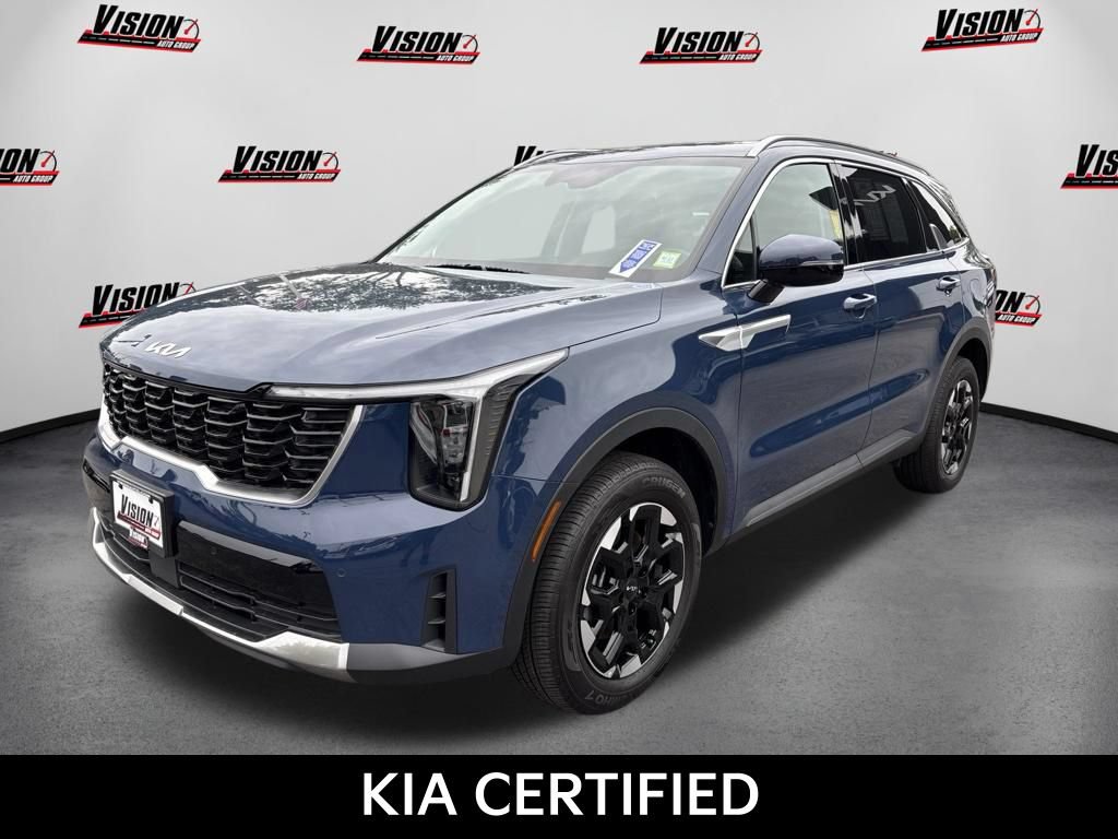 Certified 2025 Kia Sorento S AWD/4WD image 1