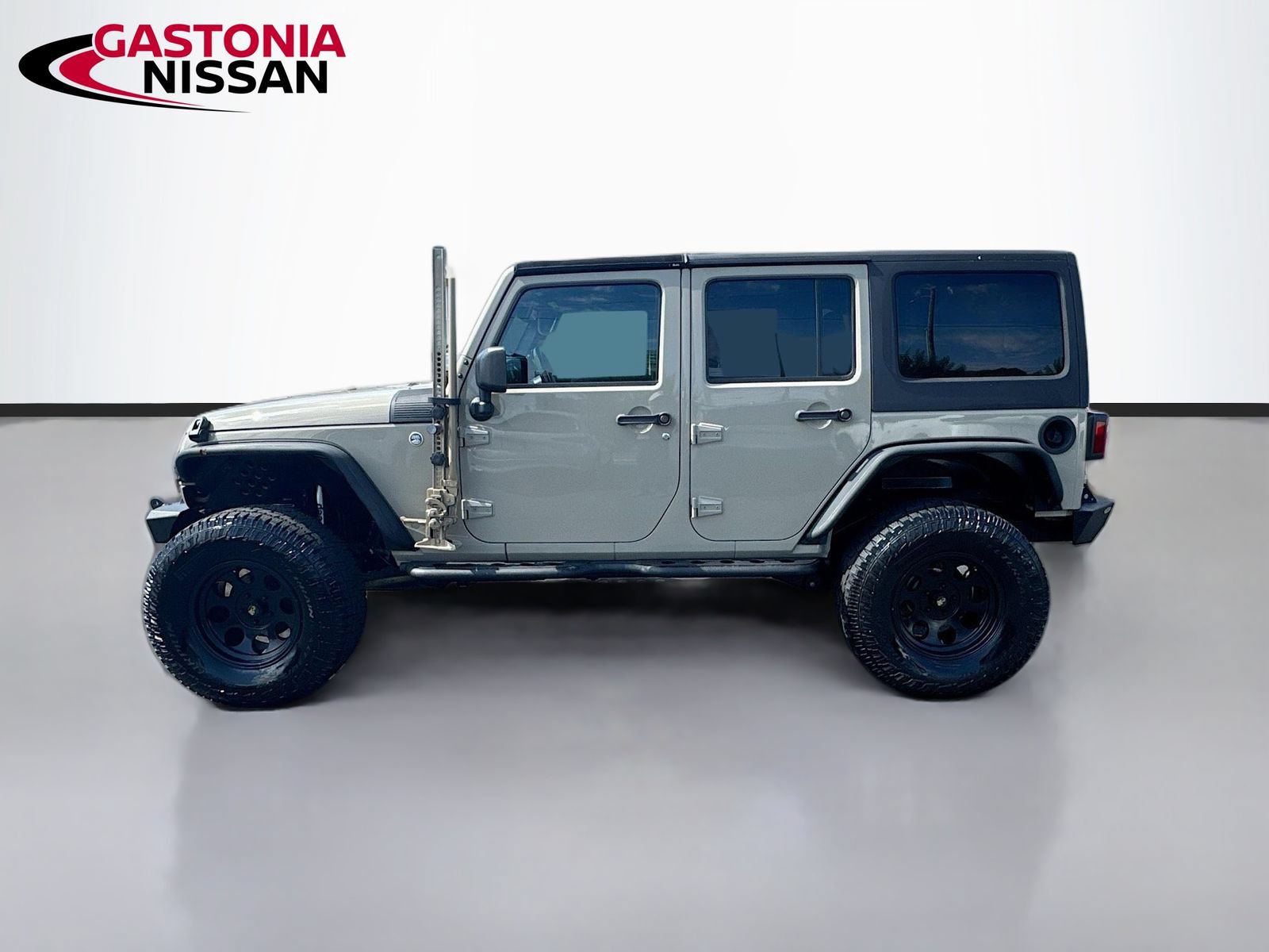 Used 2017 Jeep Wrangler Unlimited Sport w/ Connectivity Group AWD/4WD image 5