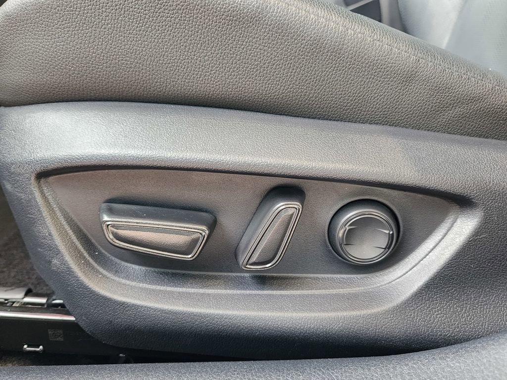 Used 2025 Toyota Camry XSE image 16