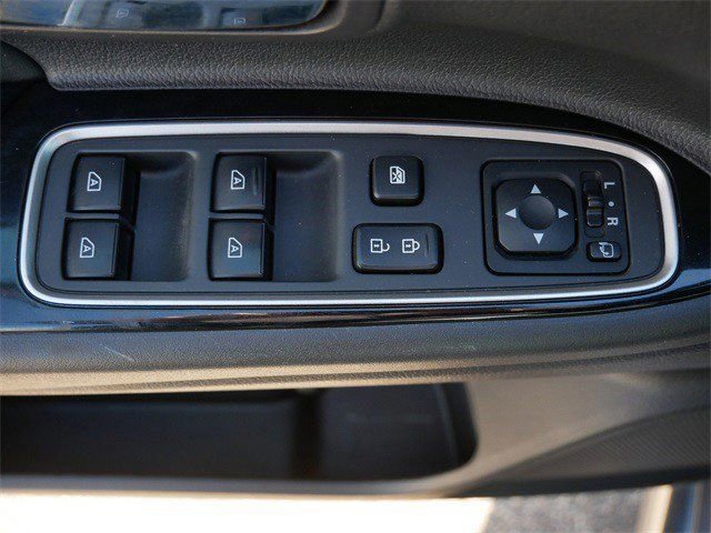 Used 2019 Mitsubishi Outlander SEL AWD/4WD image 18