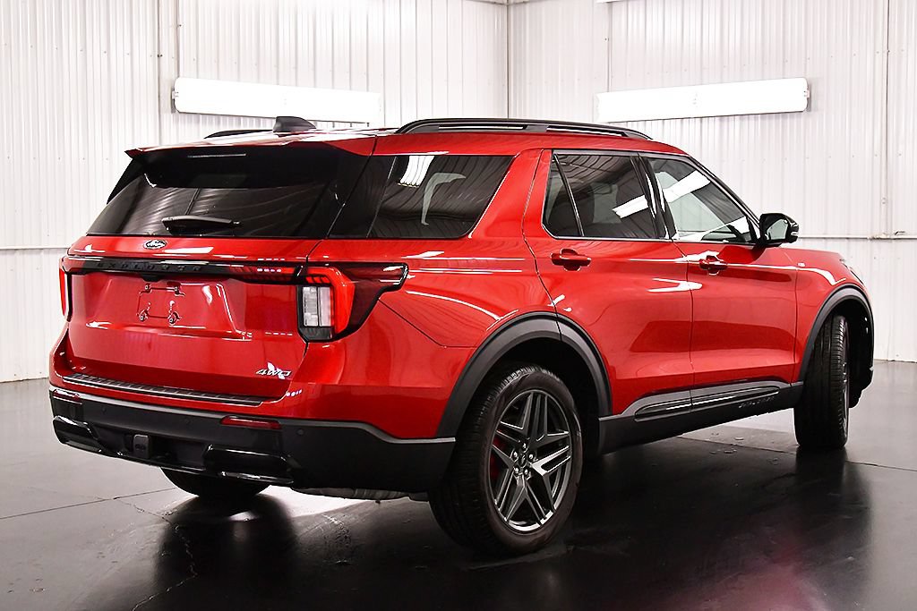 Used 2025 Ford Explorer ST-Line w/ Premium Package AWD/4WD image 8