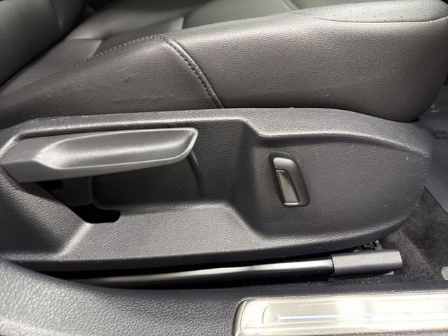 Used 2019 Volkswagen e-Golf SEL Premium image 20