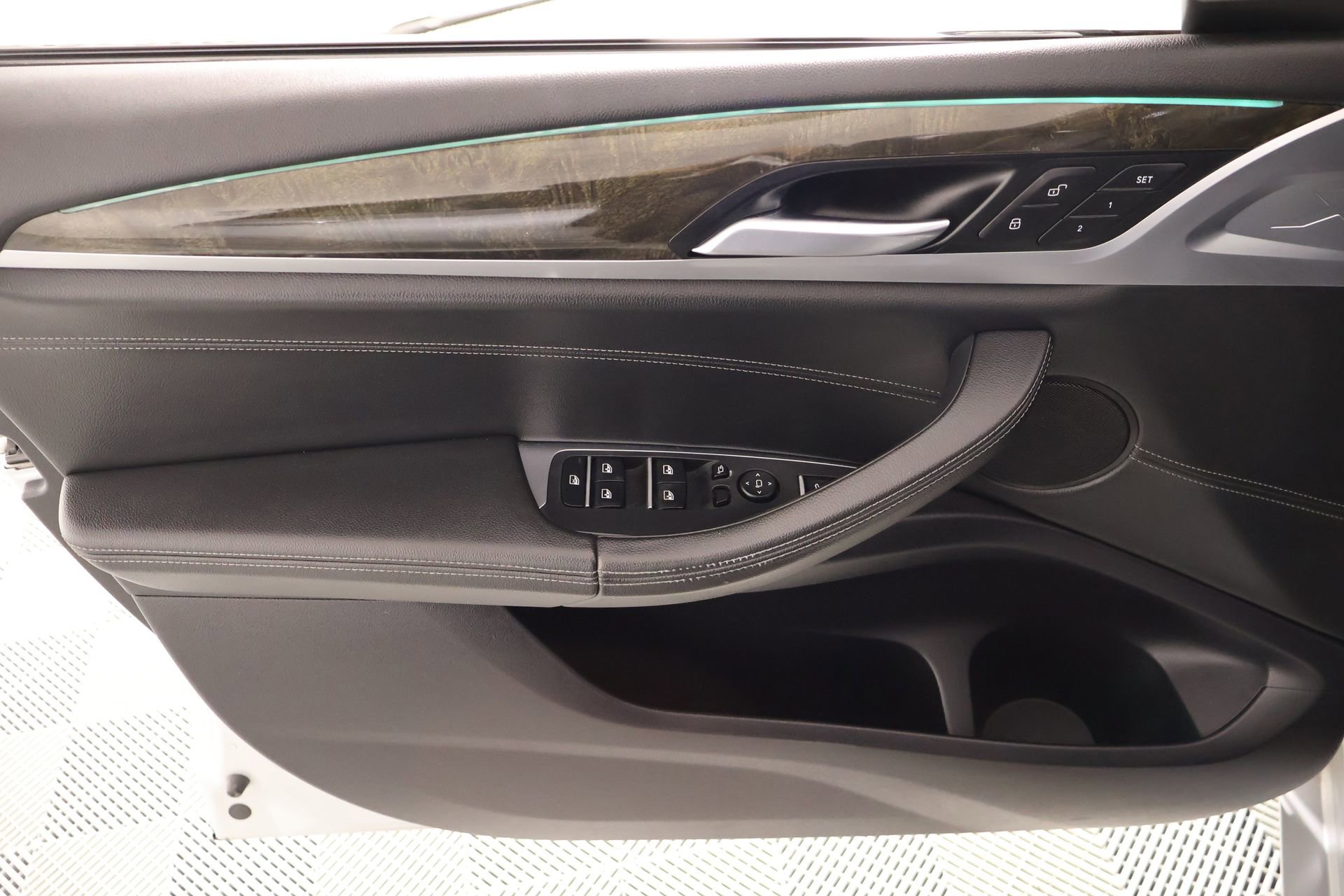 Used 2019 BMW X4 xDrive30i w/ M Sport Package 2 image 17