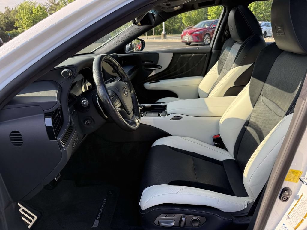 Used 2022 Lexus LS 500 F Sport w/ Accessory Package (Z1) AWD/4WD image 13
