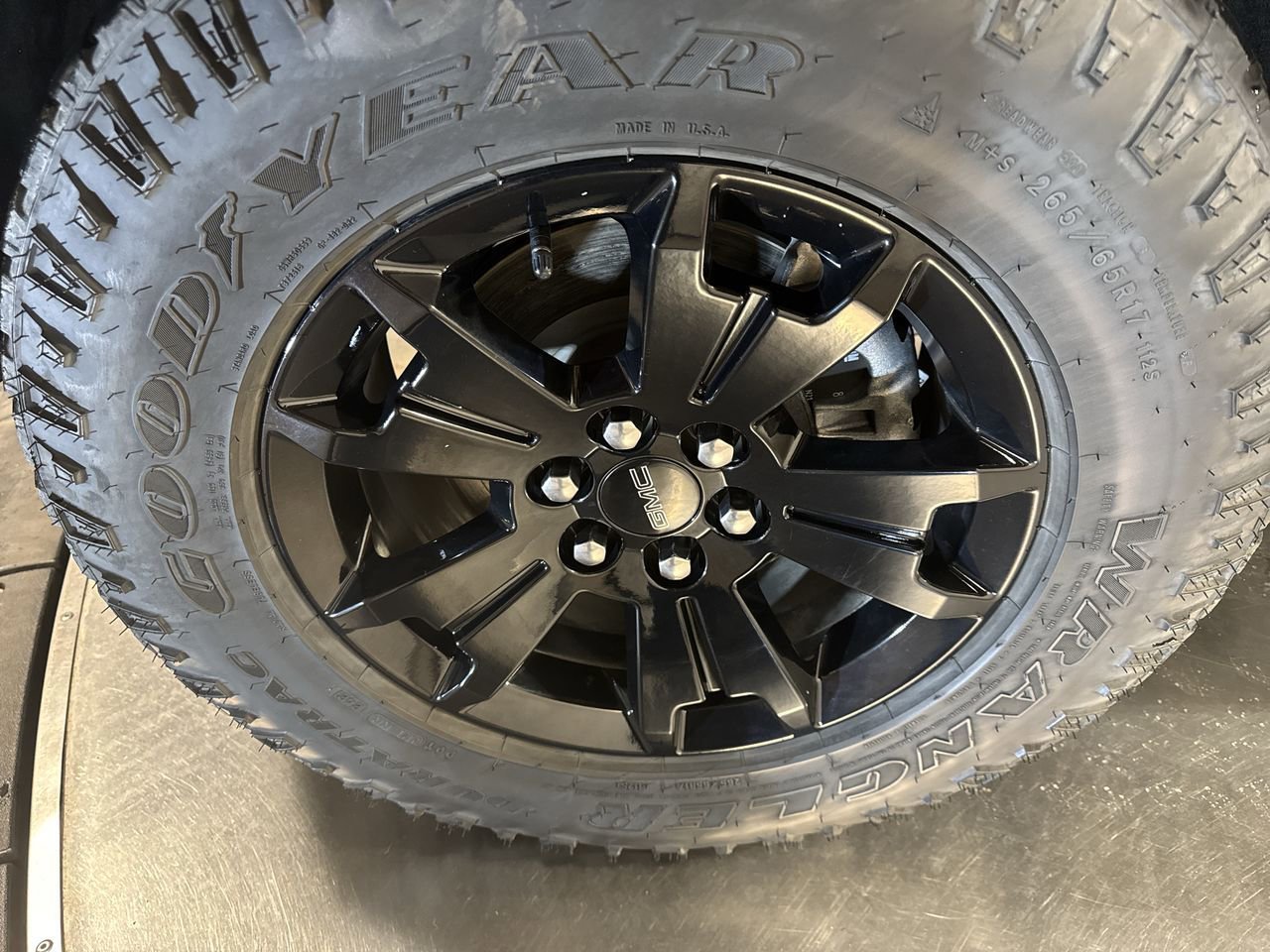 Used 2022 GMC Canyon AT4 image 10