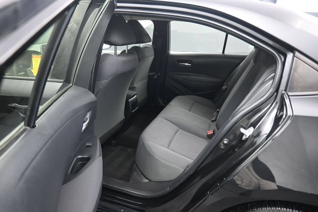 Used 2021 Toyota Corolla LE w/ Carpet Mat Package (TMS) FWD image 30